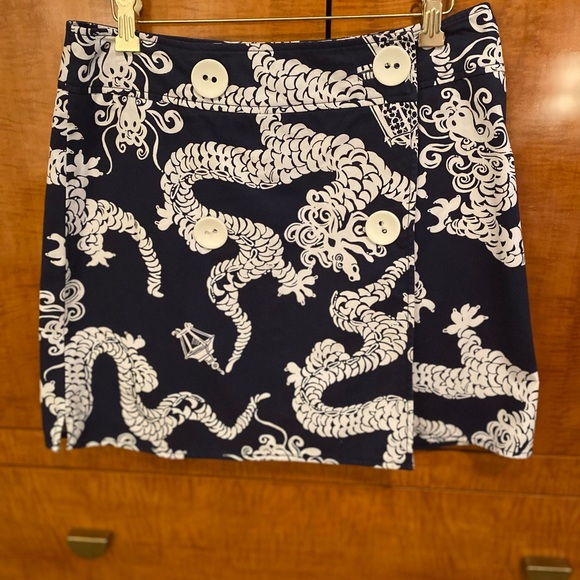 Lilly Pulitzer Dresses & Skirts - EUC Lilly Pulitzer Tail Lights True Navy Georgie Wrap Skirt
